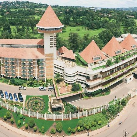 Golf Course Hotel Kampala Bagian luar foto