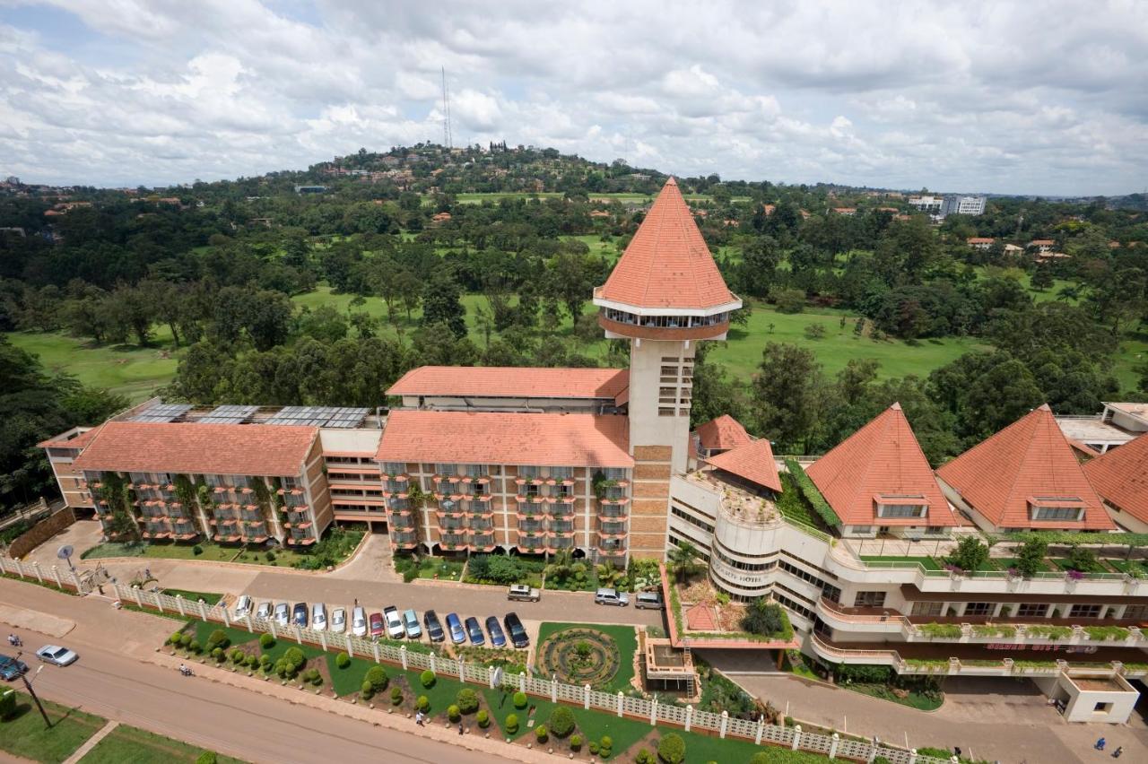 Golf Course Hotel Kampala Bagian luar foto