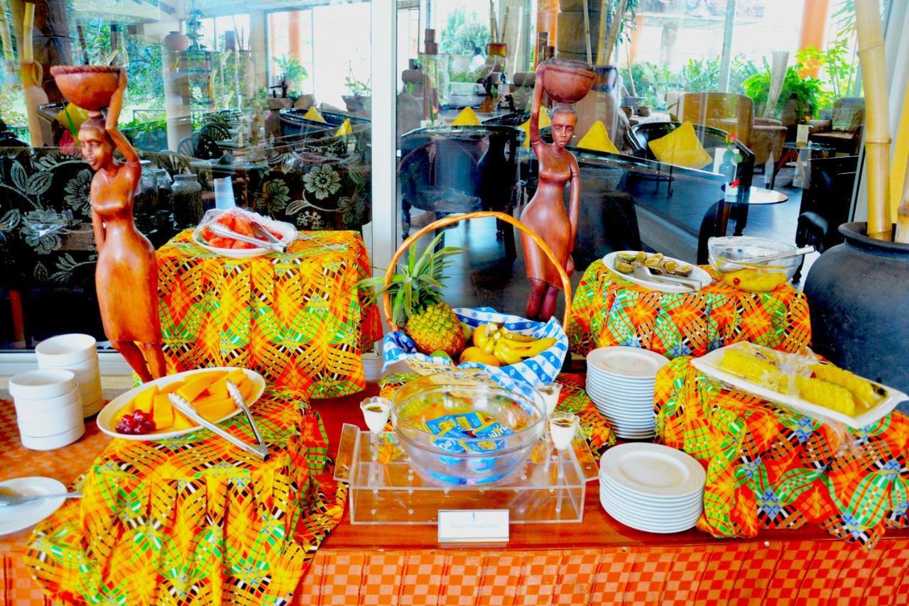 Golf Course Hotel Kampala Bagian luar foto