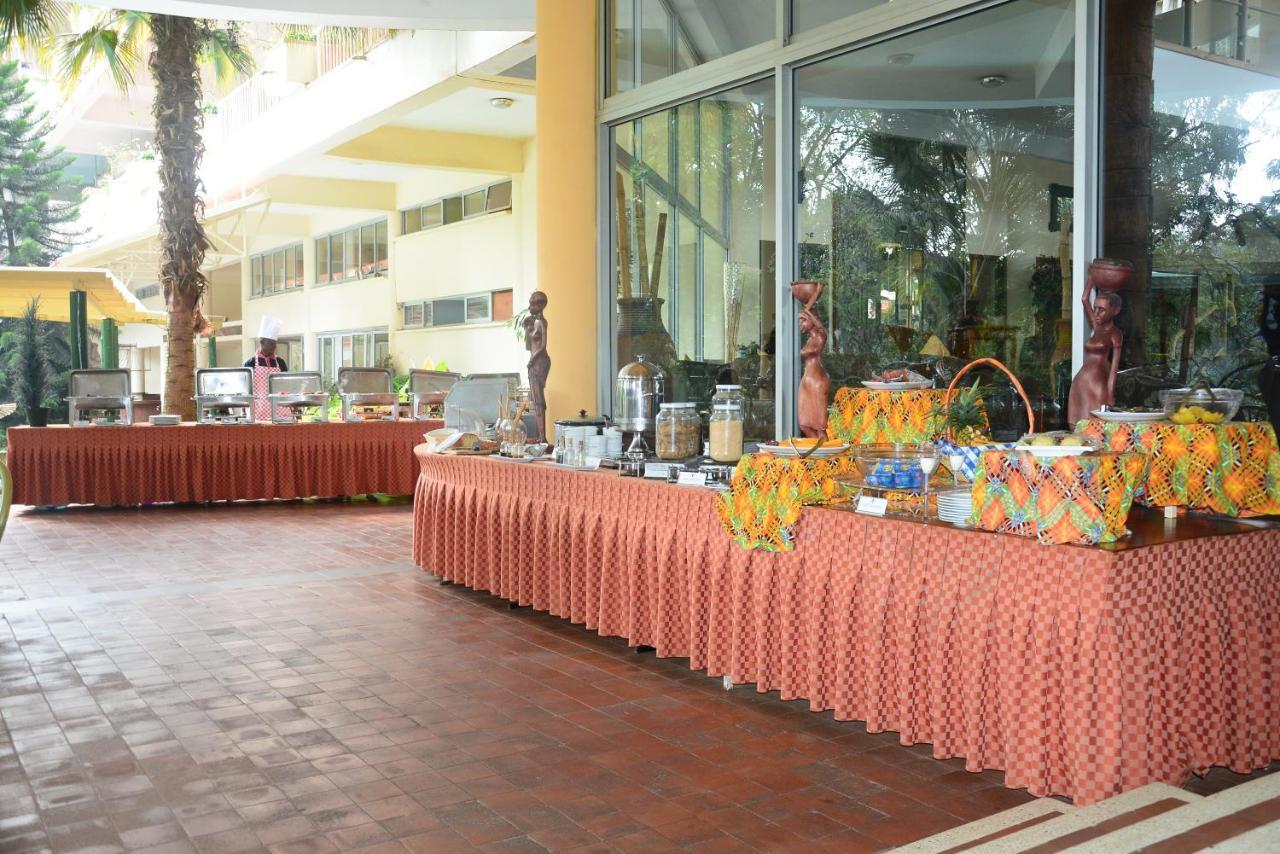 Golf Course Hotel Kampala Bagian luar foto